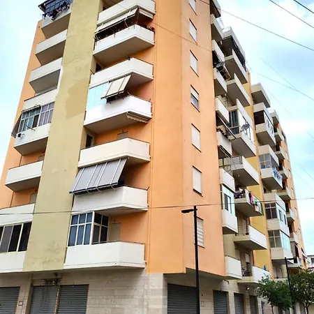 Vlora's Posh Apartmán *