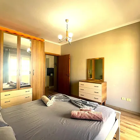 Vlora's Posh * Wlora