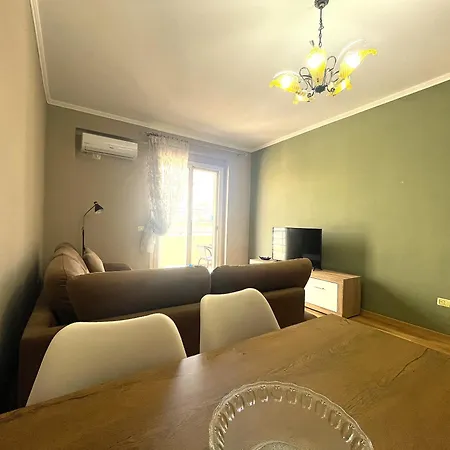 Vlora's Posh