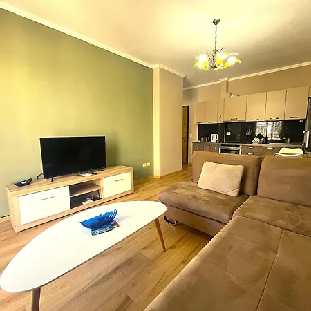 Vlora's Posh